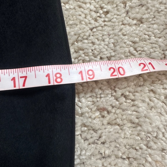 Flannel Panel Skirt w/ Faux Leather Trim size 8 (157) - Picture 7 of 8